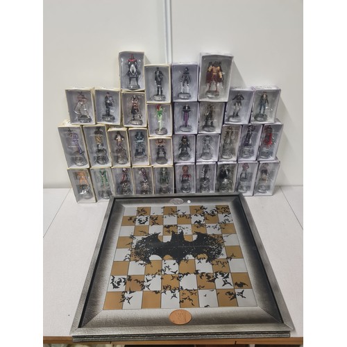 67 - Eaglemoss DC Batman v Joker 32 piece chess collection with 32 collector magazines in folders all in ... 