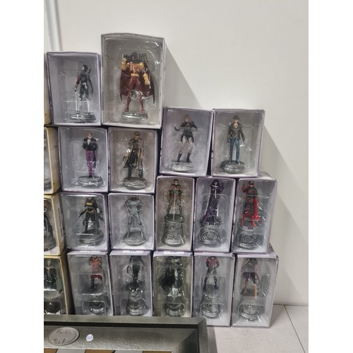67 - Eaglemoss DC Batman v Joker 32 piece chess collection with 32 collector magazines in folders all in ... 