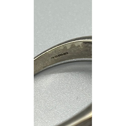 92 - 9ct gold & diamond ring 32 diamonds 6.5 grams