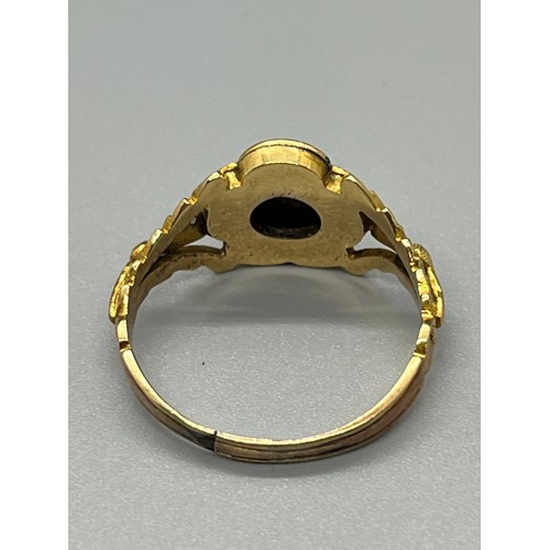 93 - 9ct gold 19th century pearl & diamond memorial ring
3.9 grams