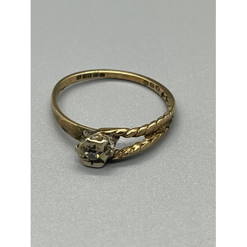98 - 9ct gold & diamond ring 1.2 grams