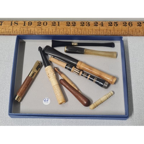 106 - Selection of vintage cheroot/cigarette holders.