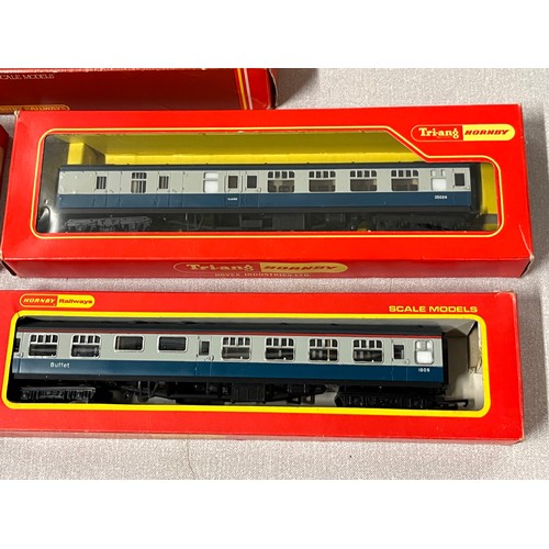 108 - 4 boxed hornby carriages & 1 engine