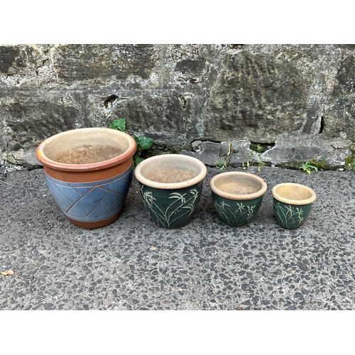 26 - selection of plant pots