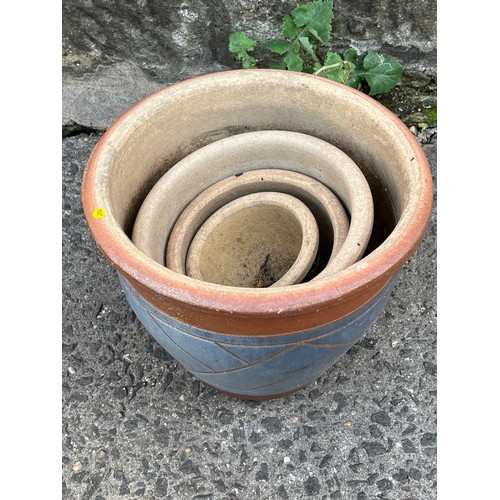 26 - selection of plant pots