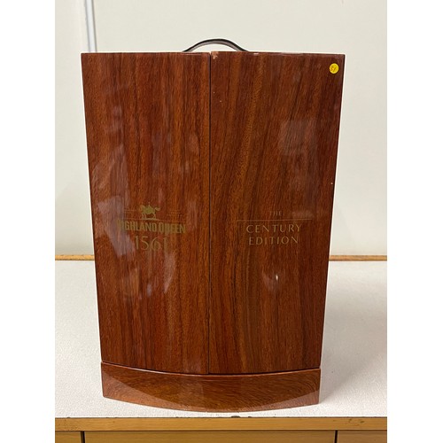 119 - highland queen whisky century edition 2 bottle presentation case