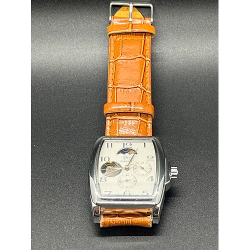 176 - fuyate automatic gents watch