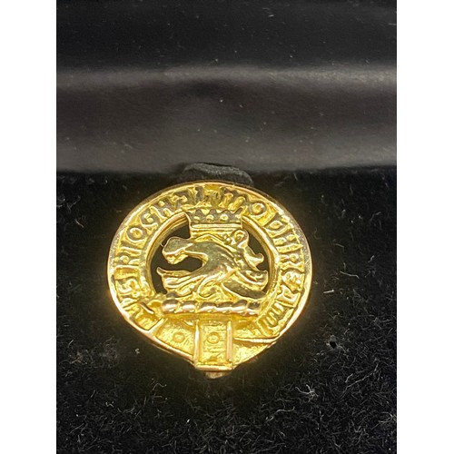 41 - 18ct gold clan brooch 7.29grams (testing 18ct)