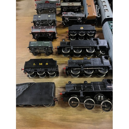 53 - collection of lima o gauge railway Ana to include 3 engines , 44561, 4047, & unnamed heavy snow plou... 