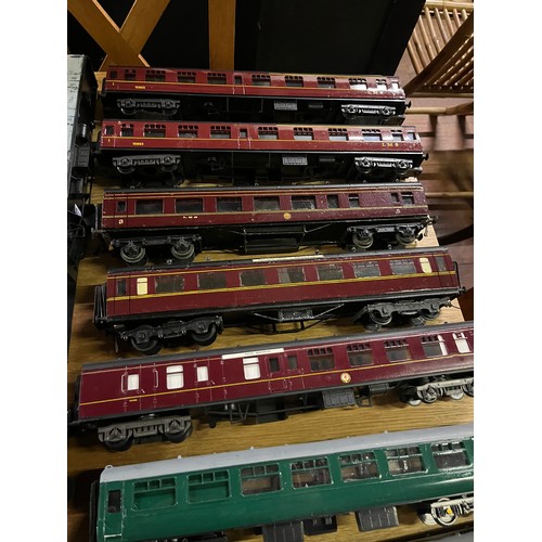 53 - collection of lima o gauge railway Ana to include 3 engines , 44561, 4047, & unnamed heavy snow plou... 