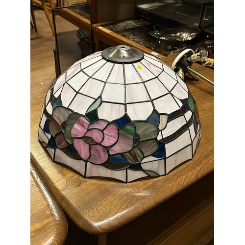 55 - large tiffany style lamp shade & fitting
41cm diameter
21cm h