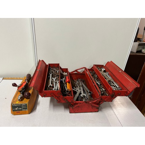 425 - Cantilever tool box mostly spanners & sockets with Stanley hand drill.