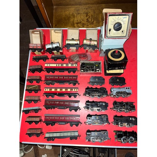181 - large collection of vintage TTR trixx railway ana to include 9 engines , 4 boxed petroleum wagons , ... 