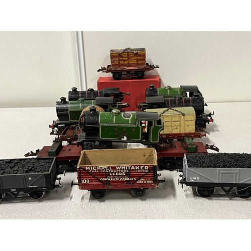 207 - collection of 4 o gauge clockwork engines , 2 x lner 460 , 2 x 3 82011 plus key boxed flat truck wit... 