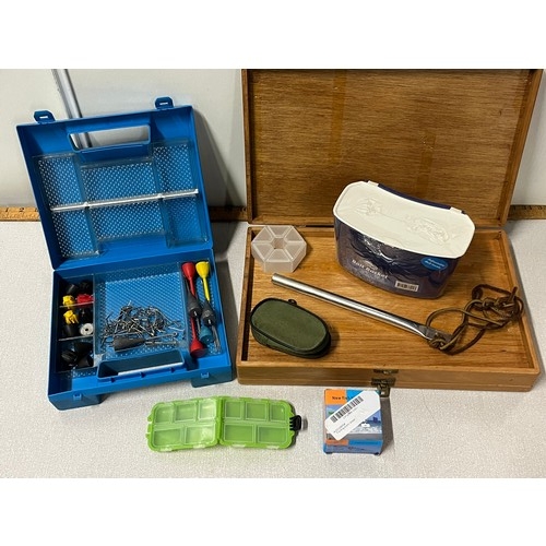 236 - sea fishing breakaway weights kit, large double sided wooden fly box , new bate box etc