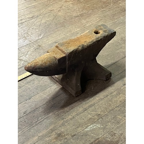 246 - Antique blacksmiths anvil
20