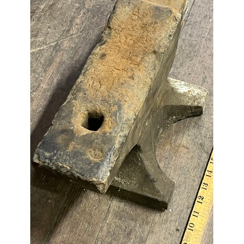 246 - Antique blacksmiths anvil
20