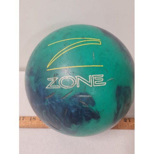 281 - Brunswick Zone bowling ball & bag.