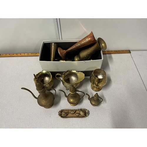 311 - Selection of brass & copper items.