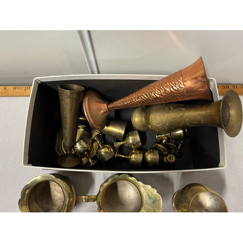 311 - Selection of brass & copper items.