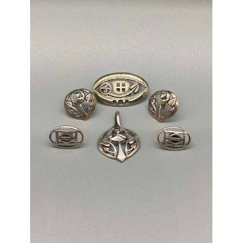 69 - rennie macintost silver jewel brooch ,pendant & 2 pairs of earrings