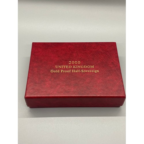 175 - 2000 boxed millennium 22ct gold half sovereign