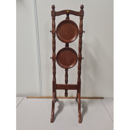 88 - 2 tier wooden folding cake stand