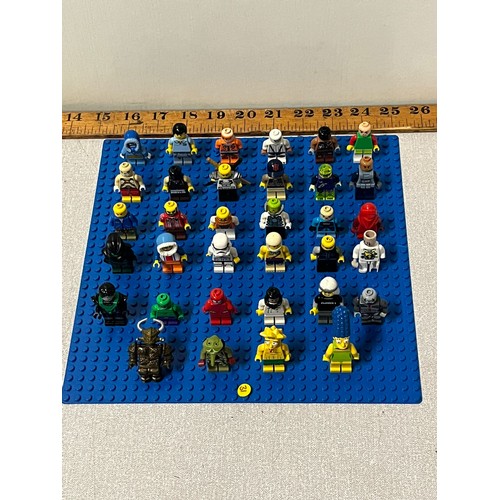 444 - selection of lego miniature figures