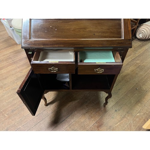 510 - Vintage mahogany writing bureau with storage.