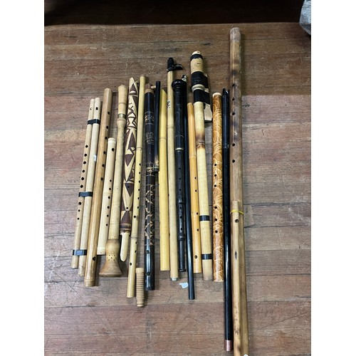 518 - Large selection of flutes to include native etc