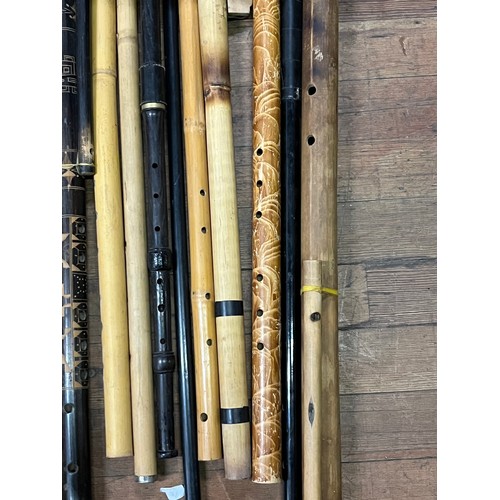 518 - Large selection of flutes to include native etc