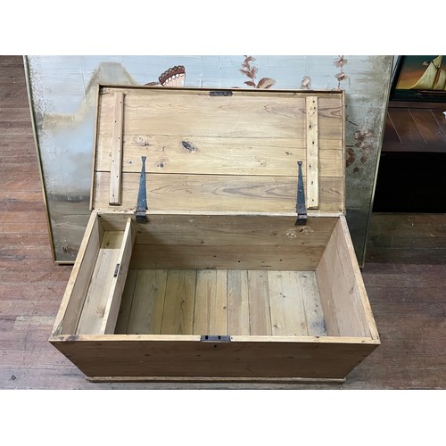 73 - Larger Victorian pitch pine storage box.
104cm x 54cm x 46cm