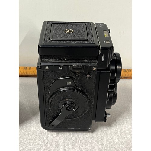 159 - Yashika Mat-124G twin lens camera with hard case.