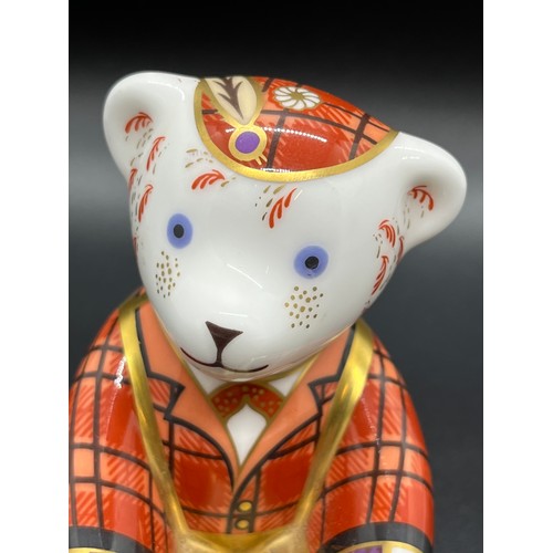 14 - Royal Crown Derby Scottish teddy 'Fraser' paperweight with gold stopper. 
9cm h