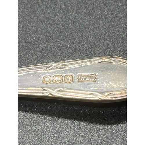 17 - Set of 6 silver hallmarked spoons 1918 in original box.