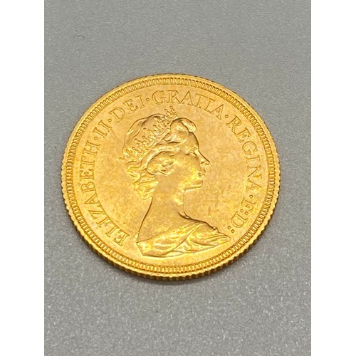 156 - Gold Sovereign 1976