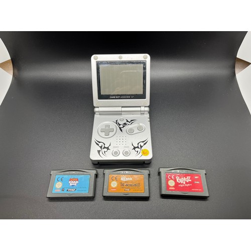 98 - game boy advance with games