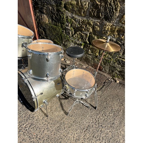 353 - Cortez silver drum kit.