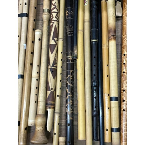 518 - Large selection of flutes to include native etc