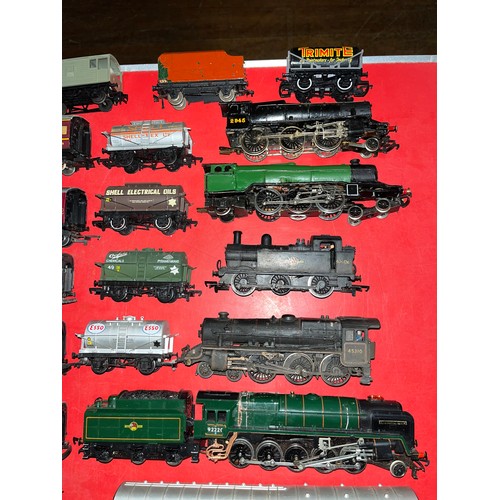 2 - Railwayana collection comprising of 35 items of shunters, engines, carriages of rolling stock to inc... 