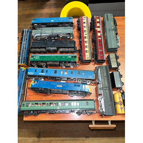 4 - Large number of mainly Triang, Hornby engines collection comprising 33 items to also include some ca... 