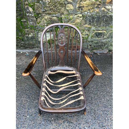 62 - Vintage fiddle back fleur de lys ercol chair for restoration, no cushions.