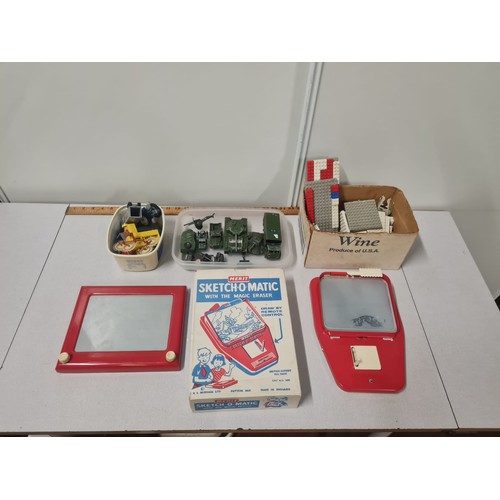 65 - Selection of vintage toys to include Sketch-o-matic, Lego & Dinky military diecast.