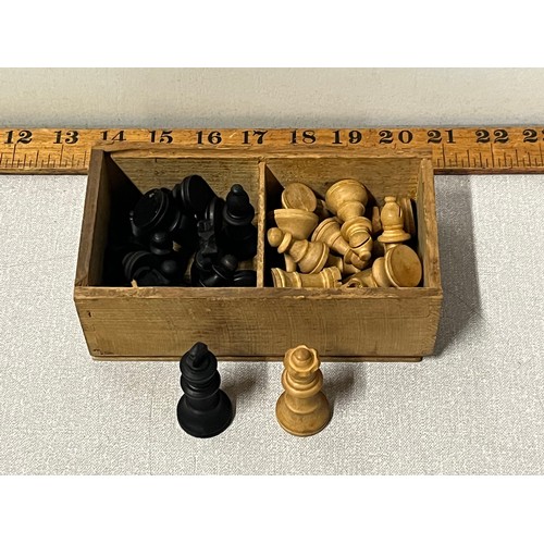 128 - Set of wooden chess pieces on original box.