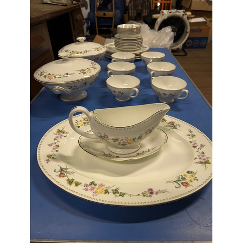 188 - Approx 30 piece Wedgwood bone china 'Mirabelle dinner set.