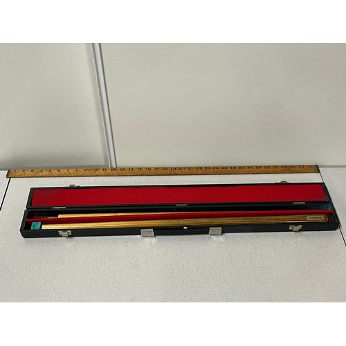 150 - Club Star snooker/pool cue in Riley hard case.