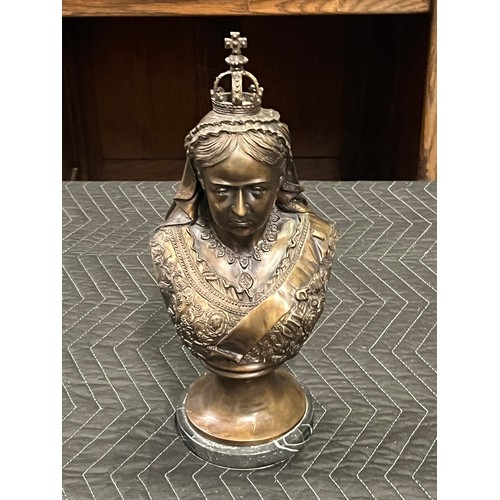 200 - Vintage English bronze bust of Queen Victoria on marble base 
42cm h