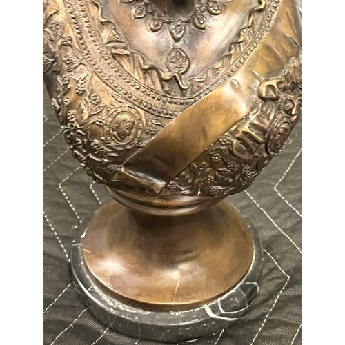 200 - Vintage English bronze bust of Queen Victoria on marble base 
42cm h