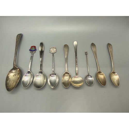 7 - 9 silver hall marked spoons
151g