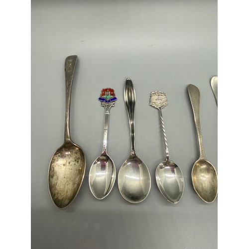 7 - 9 silver hall marked spoons
151g